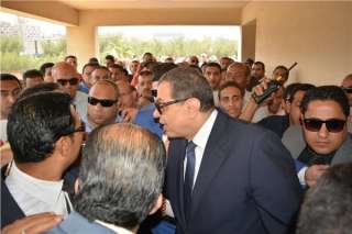 وزير القوى العاملة يتفقد تلقي...