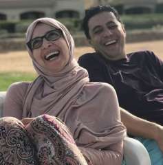 بالصور.. حنان ترك تظهر مع...