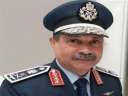 وزير الطيران يهنئ العاملين بمناسبة...