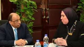 نيفين جامع و شعراوى يبحثان...