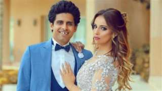 شاهد.. حمدي الميرغني يحتفل بعيد...