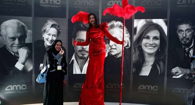 بالفيديو.. أول فيلم هندي يطرح في صالات السينما السعودية