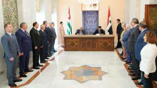 بشار الأسد يوقع معاهدة تعاون...