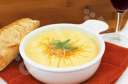 عمل شوربة القرنبيط بالجبن الشيدر