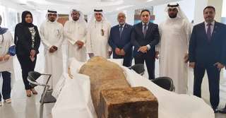  الخارجية تسلم وزارة الآثار غطاء...