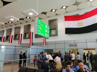 شاهد .. أول رحلة طيران تهبط...
