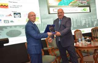 سفير المغرب بالقاهرة: ملتقى الأعمال...