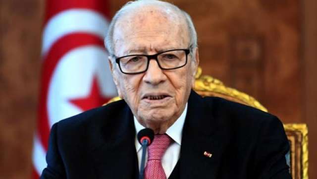 السبسي يكرم الترجي ويعتبر فوزه بدوري أبطال أفريقيا بمثابة الدرس الملهم