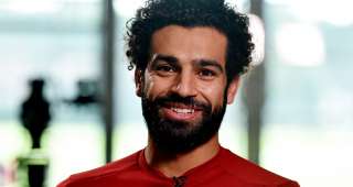 صحيفة فرنسية: محمد صلاح رفع...