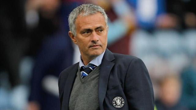 مدرب مانشستر يونايتد يفتح النار على بوجبا