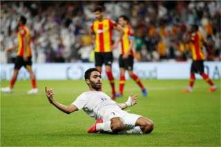 حسين الشحات يقود العين لنصف...