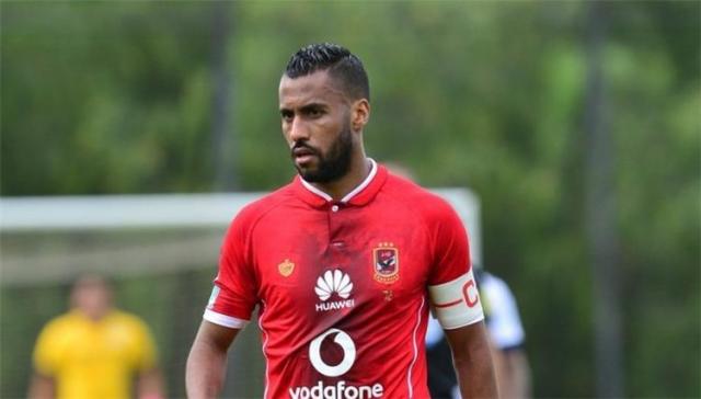 طبيب الاهلى: عاشور سيغيب عن التدريبات أسبوعين