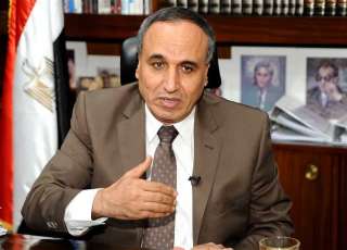 نقيب الصحفيين يشارك في اجتماع...