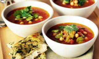 عمل شوربة الخضار المغربية بالحمص