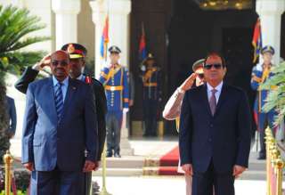 شاهد.. مصر والسودان إيد واحدة...