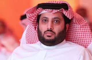 تركي آل شيخ يسخر من...