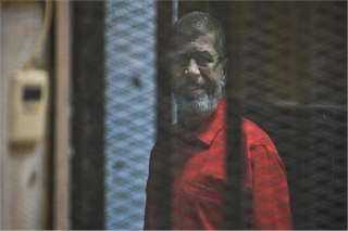 24 مارس.. محاكمة محمد مرسي و27...