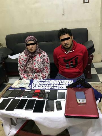 ضبط ربة منزل وعاطل بحوزتهما هيروين وسلاح ناري و24 هاتف ولاب توب بكفر الشيخ