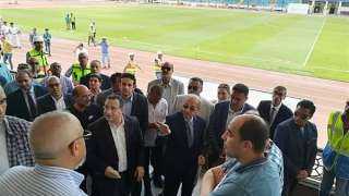 شريف إسماعيل يزور ملاعب الإسكندرية...