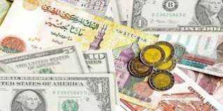 شاهد ..”خبير مصرفي” يكشف الأسباب...
