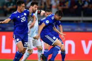 منتخب الأرجنتين يواصل التعثر بالتعادل...