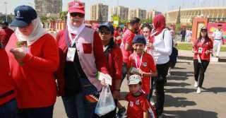 الجماهير المصرية تتوافد على إستاد...