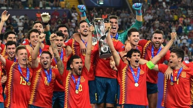 المنتخب الإسباني بلقب كأس أمم أوروبا للشباب
