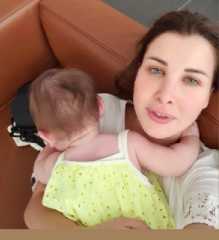 نانسي عجرم مع ابنتها بدون...
