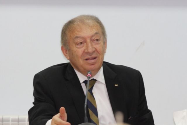 وزير الاقتصاد الفلسطيني يبحث مع رئيس الاتحاد العربي للجلود سبل التعاون المشترك