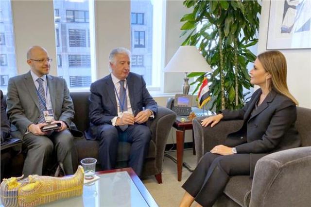 وزارة الاستثمار والمؤسسة الدولية الإسلامية يتفقان على دعم القطاع الخاص