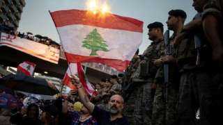 أنصار الرئيس اللبناني يحتشدون في...