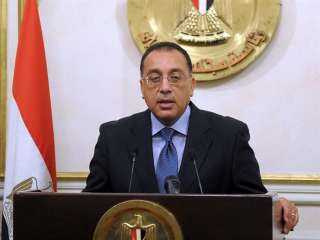 رئيس الوزراء يسلم المؤسسات الحكومية...
