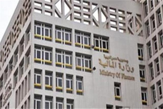 وزارة المالية توضح حقيقة فرض ضريبة على ”شات” وسائل التواصل الاجتماعي