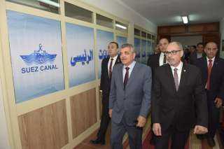 الفريق أسامة ربيع يشهد افتتاح...
