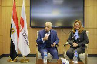 وزير التعليم يحاضر نواب المحافظين...