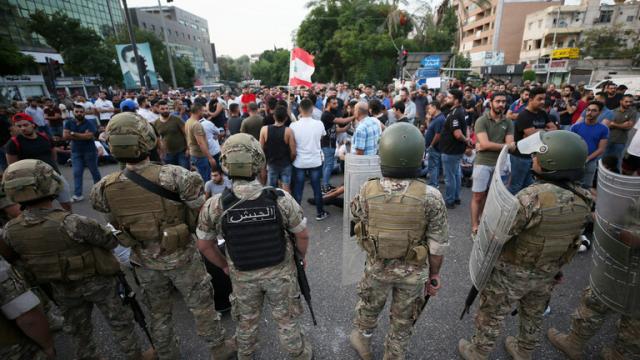 بيان رسمي تعقيبا على فيديو لتعرض محتجين موقوفين للضرب بلبنان