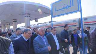 وزير النقل يطمئن على مستوى...