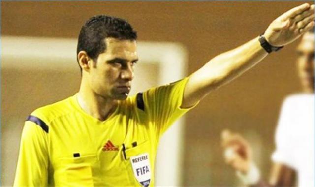 محمود البنا حكماً لمباراة الأهلي و طلائع الجيش