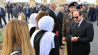 السيسي يقدم واجب العزاء في...