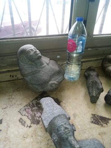 جمارك الدخيلة تحبط محاولة تهريب قطع أثرية فرعونية