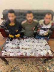 ضبط خمسة أشخاص بالقاهرة وبحوزتهم...