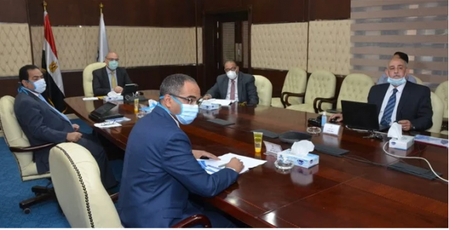 الجزار يؤكد ضرورة الاستمرار فى تنفيذ المشروعات المختلفة