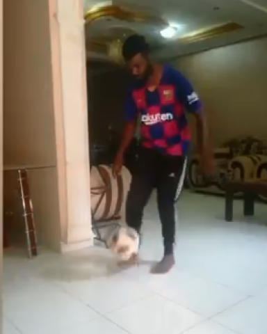 تغريدات مثيرة بعد نشر برشلونة فيديو لـ”فخر العرب”