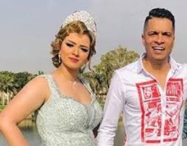 شاهد.. كواليس جلسة تصوير خطوبة حسن شاكوش
