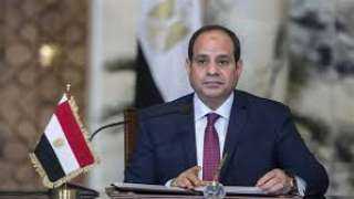 السيسي يستعرض مع رئيس جنوب...