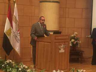 مصر للطيران تتفاوض على قرض...