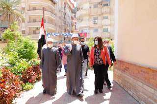 خلال تفقدها لمعهد فتيات دمياط...