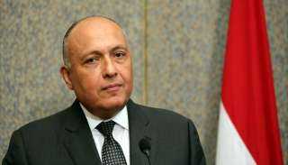 سامح شكري يتلقى اتصالاً هاتفيًا...