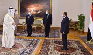 الرئيس السيسى يتسلم أوراق اعتماد...
