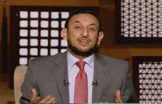 داعية إسلامى: السماء مرفوعة بعمد...